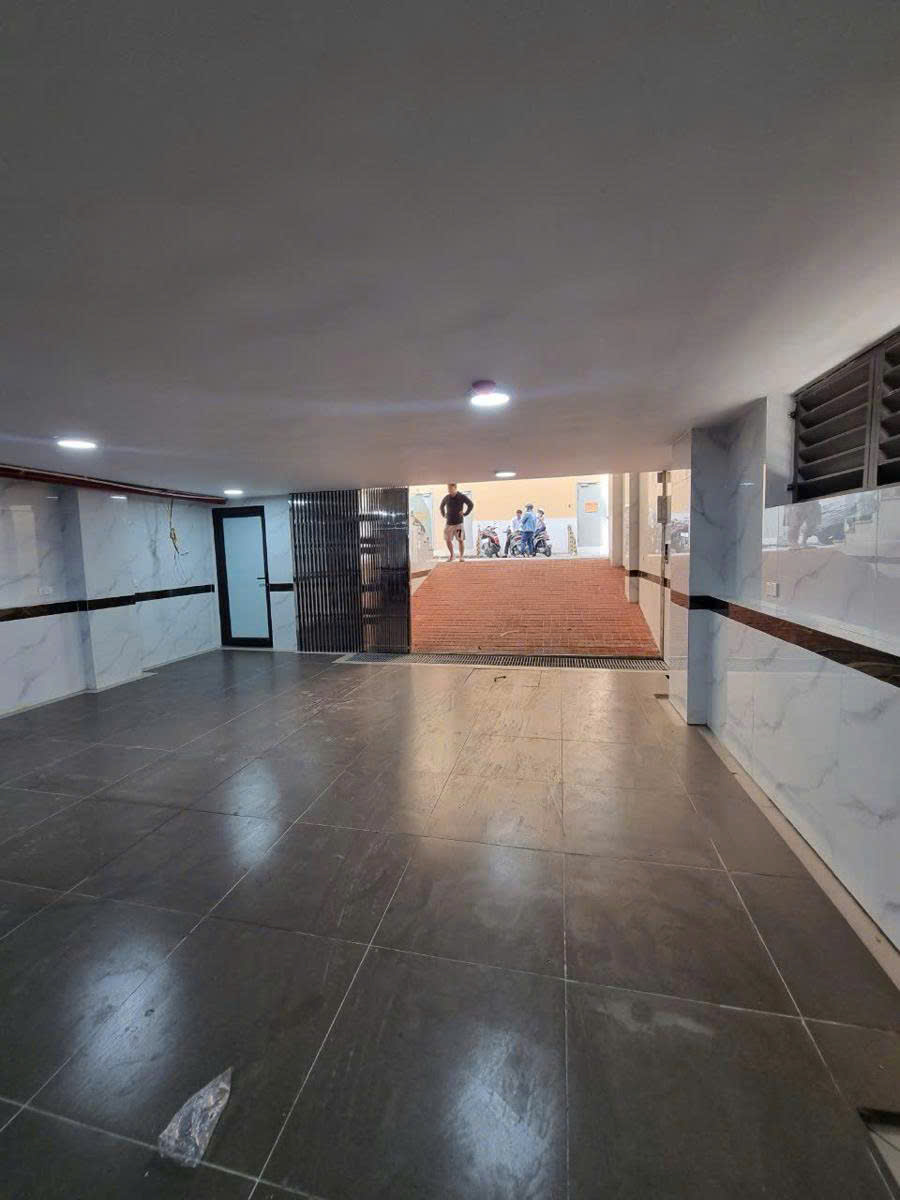 TÒA CĂN HỘ CAO CẤP LẠC LONG QUÂN - LÔ GÓC 3 MẶT NGÕ THÔNG